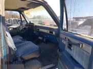 ✅ 1988 Chevrolet Suburban • VIN: 1GNGR26NXJF113866 • Lot: 43812716. Listed on IAAI with 87,996 mi. Free auction sales archive from the USA and detailed vehicle history report at DreamBid. Image 5.