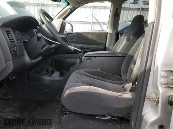 ✅ 2002 Dodge Dakota Sport • VIN: 1B7HG38N02S655900 • Lot: 43469045. Wystawiony na Copart z przebiegiem 198 561 mil. Bezpłatny archiwum sprzedaży aukcyjnych z USA i szczegółowy raport historii pojazdu na DreamBid. Zdjęcie 7.