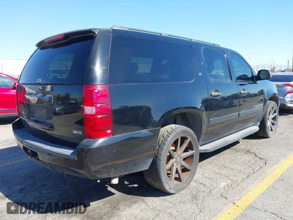 ✅ 2007 Chevrolet Suburban LT • VIN: 3GNFC16067G313792 • Lot: 43591462. Listed on IAAI with 167,417 mi. Free auction sales archive from the USA and detailed vehicle history report at DreamBid. Image 4.