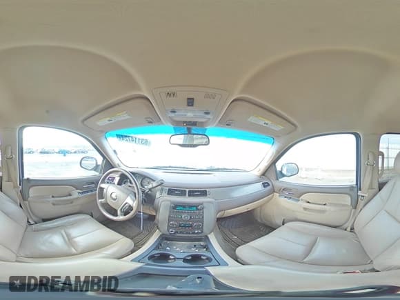 ✅ 2013 Chevrolet Suburban LT • VIN: 1GNSCJE06DR203594 • Lot: 63114724. Wystawiony na Copart z przebiegiem 263 456 mil. Bezpłatny archiwum sprzedaży aukcyjnych z USA i szczegółowy raport historii pojazdu na DreamBid. Zdjęcie 13.