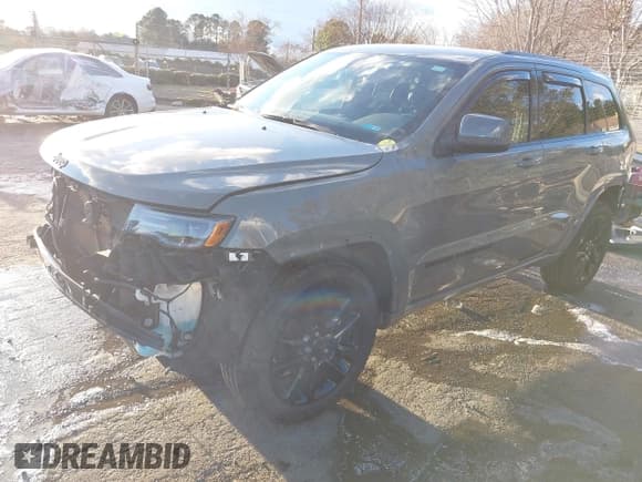 ✅ 2020 Jeep Grand Cherokee Laredo • VIN: 1C4RJFAG8LC422023 • Lot: 41219192. Wystawiony na IAAI z przebiegiem 53 180 mil. Bezpłatny archiwum sprzedaży aukcyjnych z USA i szczegółowy raport historii pojazdu na DreamBid. Zdjęcie 2.