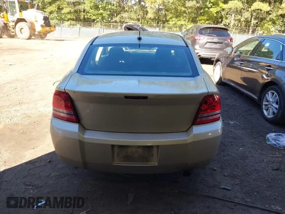 ✅ 2010 Dodge Avenger SXT • VIN: 1B3CC4FB7AN236283 • Лот: 43448189. Опубликован ранее на IAAI с пробегом 248 422 миль. Бесплатный доступ к архиву аукционных продаж из США и подробный отчёт об истории автомобиля на DreamBid. Изображение 16.