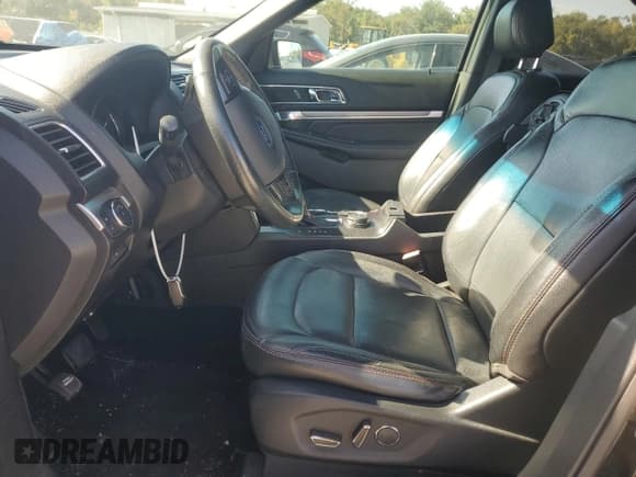 ✅ 2017 Ford Explorer Sport • VIN: 1FM5K8GTXHGE08714 • Lot: 92814095. Wystawiony na Copart z przebiegiem 169 423 mil. Bezpłatny archiwum sprzedaży aukcyjnych z USA i szczegółowy raport historii pojazdu na DreamBid. Zdjęcie 7.