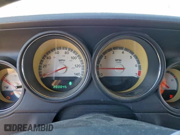 ✅ 2010 Dodge Challenger SE • VIN: 2B3CJ4DV4AH278454 • Lot: 94768975. Wystawiony na Copart z przebiegiem 200 045 mil. Bezpłatny archiwum sprzedaży aukcyjnych z USA i szczegółowy raport historii pojazdu na DreamBid. Zdjęcie 9.