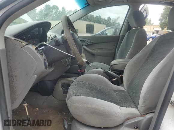 ✅ 2002 Ford Focus ZX5 • VIN: 3FAFP37362R175594 • Lot: 67096175. Wystawiony na Copart z przebiegiem 180 144 mil. Bezpłatny archiwum sprzedaży aukcyjnych z USA i szczegółowy raport historii pojazdu na DreamBid. Zdjęcie 7.