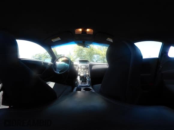 ✅ 2013 Hyundai Genesis Coupe 2.0T • VIN: KMHHT6KD8DU082972 • Lot: 42576823. Wystawiony na IAAI z przebiegiem 89 091 mil. Bezpłatny archiwum sprzedaży aukcyjnych z USA i szczegółowy raport historii pojazdu na DreamBid. Zdjęcie 18.