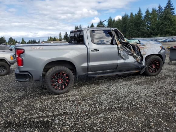 ✅ 2021 Chevrolet Silverado 1500 LT Trail Boss • VIN: 3GCPYFED6MG341314 • Lot: 84067705. Wystawiony na Copart z przebiegiem 50 370 mil. Bezpłatny archiwum sprzedaży aukcyjnych z USA i szczegółowy raport historii pojazdu na DreamBid. Zdjęcie 3.