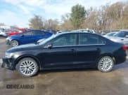 ✅ 2013 Volkswagen Jetta SEL • VIN: 3VWLX7AJ0DM369112 • Lot: 43689452. Wystawiony na IAAI z przebiegiem 206 668 mil. Bezpłatny archiwum sprzedaży aukcyjnych z USA i szczegółowy raport historii pojazdu na DreamBid. Zdjęcie 14.