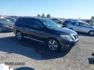 ✅ 2015 Nissan Pathfinder SV • VIN: 5N1AR2MNXFC709386 • Lot: 42010824. Listed on IAAI with 372,260 mi. Free auction sales archive from the USA and detailed vehicle history report at DreamBid. Image 1.