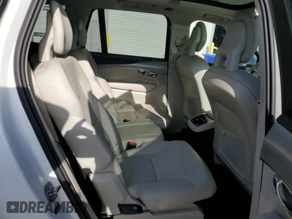 ✅ 2021 Volvo XC90 Momentum • VIN: YV4102CK5M1686627 • Лот: 65720865. Опубликован ранее на Copart с пробегом 47 771 миль. Бесплатный доступ к архиву аукционных продаж из США и подробный отчёт об истории автомобиля на DreamBid. Изображение 11.