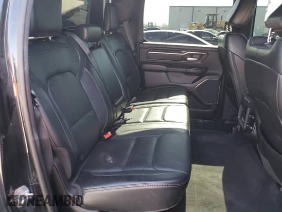 2020 Ram 1500 Rebel z VIN 1C6SRFLM6LN286161, wystawiony jako Copart lot #61503965 z przebiegiem 119 391 mil mil oraz Szkoda całkowita • Salvage title. Historia ofert i sprzedaży dostępna na DreamBid. Obrazek 10.