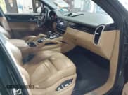 ✅ 2019 Porsche Cayenne • VIN: WP1AA2AY5KDA07117 • Lot: 42896877. Wystawiony na IAAI z przebiegiem 103 343 mil. Bezpłatny archiwum sprzedaży aukcyjnych z USA i szczegółowy raport historii pojazdu na DreamBid. Zdjęcie 5.