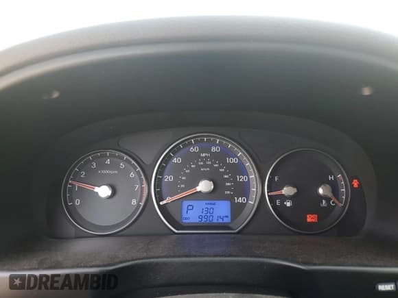 ✅ 2012 Hyundai Santa Fe Limited • VIN: 5XYZK4AG4CG136330 • Lot: 74472644. Listed on Copart with 99,014 mi. Free auction sales archive from the USA and detailed vehicle history report at DreamBid. Image 9.