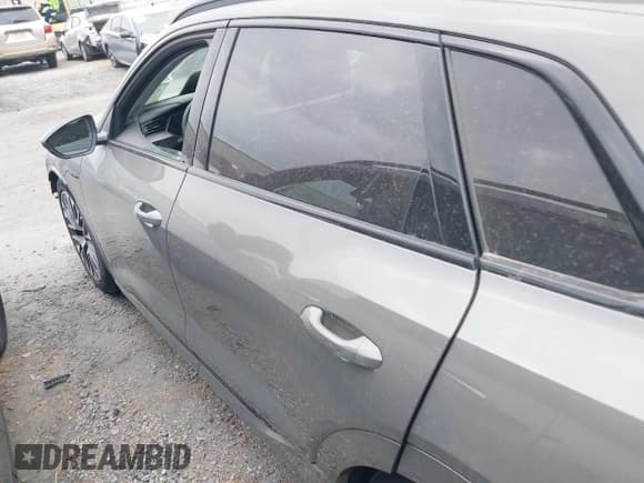 ✅ 2024 Audi Q8 e-tron Premium Plus • VIN: WA15AAGE4RB051331 • Lot: 42148796. Listed on IAAI with 2,716 mi. Free auction sales archive from the USA and detailed vehicle history report at DreamBid. Image 14.