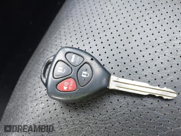 ✅ 2010 Toyota Corolla XRS • VIN: 2T1BE4EE3AC037590 • Lot: 43072363. Wystawiony na IAAI z przebiegiem 171 545 mil. Bezpłatny archiwum sprzedaży aukcyjnych z USA i szczegółowy raport historii pojazdu na DreamBid. Zdjęcie 11.