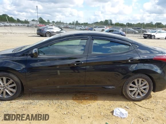 ✅ 2015 Hyundai Elantra SE • VIN: KMHDH4AE3FU261258 • Lot: 43357211. Listed on IAAI with 201,597 mi. Free auction sales archive from the USA and detailed vehicle history report at DreamBid. Image 14.