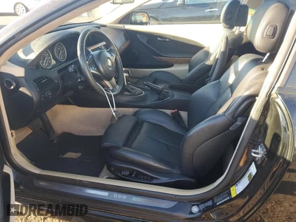 ✅ 2007 BMW 6 Series 650i • VIN: WBAEH13517CR52409 • Lot: 91680355. Wystawiony na Copart z przebiegiem 158 048 mil. Bezpłatny archiwum sprzedaży aukcyjnych z USA i szczegółowy raport historii pojazdu na DreamBid. Zdjęcie 7.