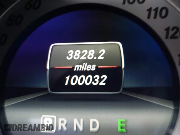 ✅ 2015 Mercedes-Benz C 250 • VIN: WDDGJ4HBXFG383850 • Lot: 41809724. Wystawiony na IAAI z przebiegiem 100 032 mil. Bezpłatny archiwum sprzedaży aukcyjnych z USA i szczegółowy raport historii pojazdu na DreamBid. Zdjęcie 15.