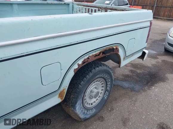 ✅ 1982 Ford F-150 • VIN: 1FTEF14FXCPA06361 • Lot: 43835676. Listed on IAAI with 98,855 mi. Free auction sales archive from the USA and detailed vehicle history report at DreamBid. Image 6.