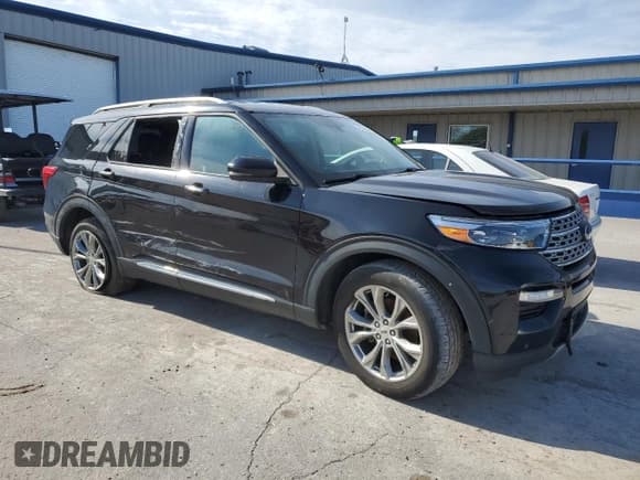 ✅ 2022 Ford Explorer Limited • VIN: 1FMSK7FH2NGA62728 • Lot: 48003325. Wystawiony na Copart z przebiegiem 63 337 mil. Bezpłatny archiwum sprzedaży aukcyjnych z USA i szczegółowy raport historii pojazdu na DreamBid. Zdjęcie 4.