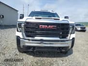 ✅ 2024 GMC Sierra 2500HD • VIN: 1GT39LE70RF171111 • Лот: 50174155. Опубликован ранее на Copart с пробегом 5 231 миль. Бесплатный доступ к архиву аукционных продаж из США и подробный отчёт об истории автомобиля на DreamBid. Изображение 5.