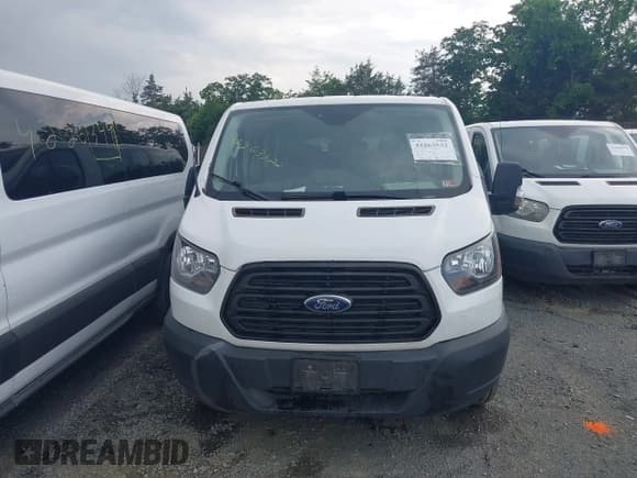 ✅ 2019 Ford Transit Passenger XL • VIN: 1FBZX2ZM8KKA34929 • Lot: 42263522. Wystawiony na IAAI z przebiegiem 376 862 mil. Bezpłatny archiwum sprzedaży aukcyjnych z USA i szczegółowy raport historii pojazdu na DreamBid. Zdjęcie 12.
