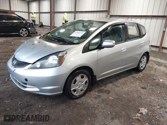 ✅ 2012 Honda Fit • VIN: JHMGE8H39CC023565 • Lot: 43545737. Listed on IAAI with 253,782 mi. Free auction sales archive from the USA and detailed vehicle history report at DreamBid. Image 17.