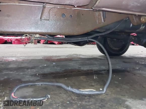 ✅ 1996 Chevrolet Silverado 2500 • VIN: 1GCGK29R3TE257960 • Лот: 43910139. Опубликован ранее на IAAI с пробегом 211 354 миль. Бесплатный доступ к архиву аукционных продаж из США и подробный отчёт об истории автомобиля на DreamBid. Изображение 6.