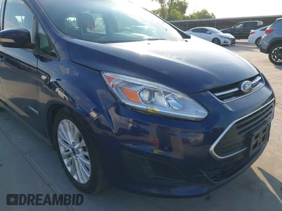 ✅ 2017 Ford C-Max SE • VIN: 1FADP5AU7HL114797 • Lot: 42324490. Wystawiony na IAAI z przebiegiem 152 684 mil. Bezpłatny archiwum sprzedaży aukcyjnych z USA i szczegółowy raport historii pojazdu na DreamBid. Zdjęcie 6.