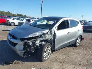 ✅ 2012 Hyundai Tucson Limited • VIN: KM8JUCAC7CU372821 • Лот: 43421774. Размещён на IAAI с пробегом 177 984 миль миль. Получите бесплатный доступ к архиву аукционных продаж из США и посмотрите подробный отчёт об истории автомобиля на DreamBid. Изображение 6.