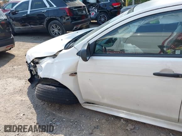 ✅ 2010 Mitsubishi Lancer DE • VIN: JA32U1FU5AU001344 • Lot: 42487360. Wystawiony na IAAI z przebiegiem 185 737 mil. Bezpłatny archiwum sprzedaży aukcyjnych z USA i szczegółowy raport historii pojazdu na DreamBid. Zdjęcie 15.