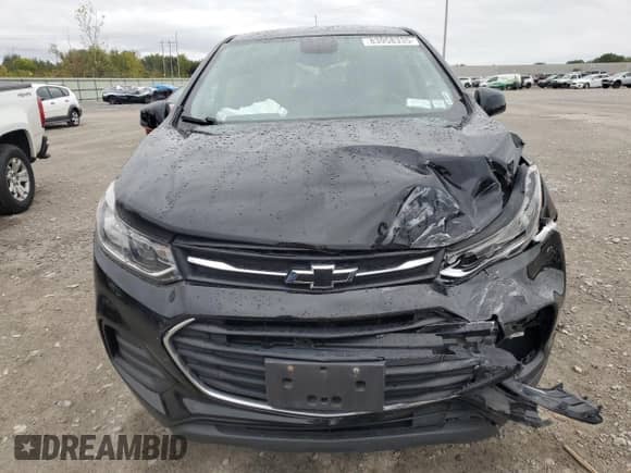 2019 Chevrolet Trax LS with VIN 3GNCJKSB8KL367620, listed as a Copart auction lot 83958335 with 82,608 mi miles and Salvage title. Bid and sale history available at DreamBid. Image 5.