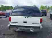 2000 Chevrolet Blazer LS z VIN 1GNCS13W8Y2126188, wystawiony jako IAAI lot #42295713 z przebiegiem 237 340 mil mil oraz . Historia ofert i sprzedaży dostępna na DreamBid. Obrazek 17.