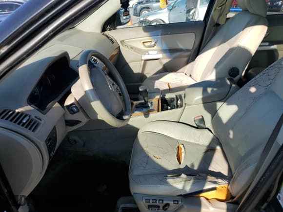 ✅ 2006 Volvo XC90 2.5L Turbo • VIN: YV4CN592X61244089 • Лот: 72393014. Опубликован ранее на Copart с пробегом 179 758 миль. Бесплатный доступ к архиву аукционных продаж из США и подробный отчёт об истории автомобиля на DreamBid. Изображение 7.