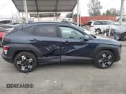 ✅ 2025 Hyundai Kona SEL • VIN: KM8HB3AB8SU318681 • Лот: 43305715. Опубликован ранее на IAAI с пробегом 592 миль. Бесплатный доступ к архиву аукционных продаж из США и подробный отчёт об истории автомобиля на DreamBid. Изображение 13.