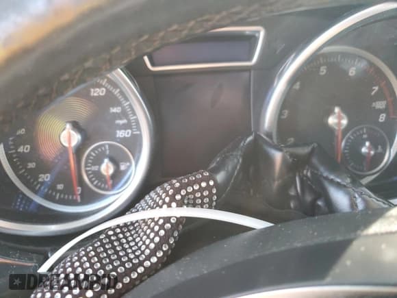 ✅ 2017 Mercedes-Benz GLE 350 • VIN: 4JGDA5HB9HA883325 • Lot: 81460005. Wystawiony na Copart z przebiegiem Nie podano. Bezpłatny archiwum sprzedaży aukcyjnych z USA i szczegółowy raport historii pojazdu na DreamBid. Zdjęcie 9.