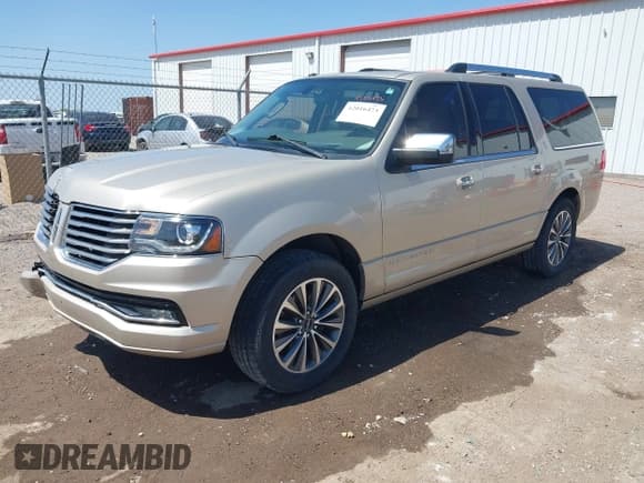✅ 2017 Lincoln Navigator • VIN: 5LMJJ3HT9HEL12097 • Lot: 42016473. Wystawiony na IAAI z przebiegiem 132 476 mil. Bezpłatny archiwum sprzedaży aukcyjnych z USA i szczegółowy raport historii pojazdu na DreamBid. Zdjęcie 17.