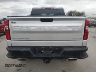 ✅ 2019 Chevrolet Silverado 1500 Custom Trail Boss • VIN: 3GCPYCEF8KG176685 • Lot: 80269674. Wystawiony na Copart z przebiegiem 101 585 mil. Bezpłatny archiwum sprzedaży aukcyjnych z USA i szczegółowy raport historii pojazdu na DreamBid. Zdjęcie 6.