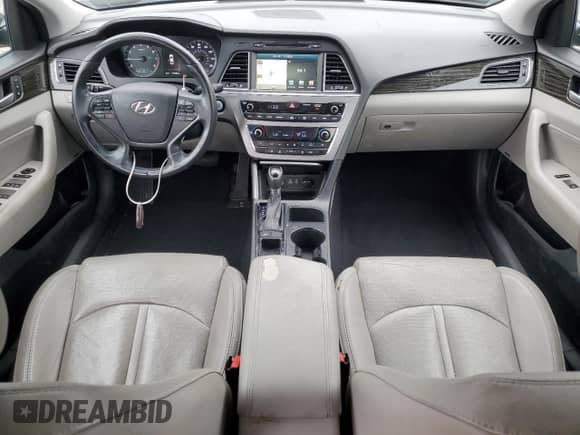 ✅ 2016 Hyundai Sonata Sport • VIN: 5NPE34AF9GH267125 • Lot: 89661705. Listed on Copart with 147,304 mi. Free auction sales archive from the USA and detailed vehicle history report at DreamBid. Image 8.