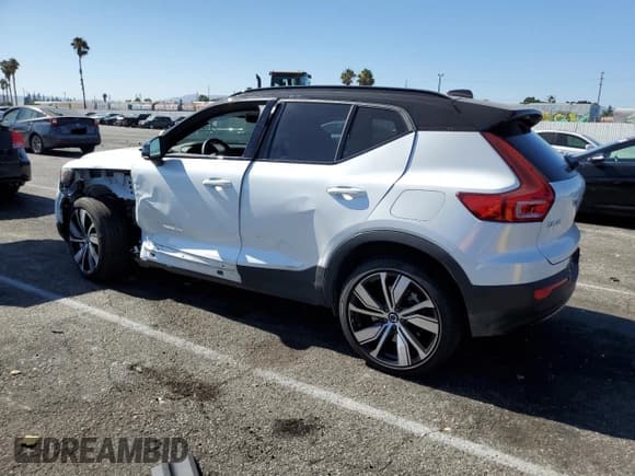 ✅ 2022 Volvo XC40 Twin Ultimate • VIN: YV4ED3UB6N2780537 • Lot: 62523823. Listed on Copart with 11,106 mi. Free auction sales archive from the USA and detailed vehicle history report at DreamBid. Image 2.