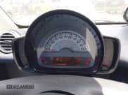 ✅ 2015 Smart fortwo Passion • VIN: WMEEJ9AA6FK826039 • Lot: 42900217. Wystawiony na IAAI z przebiegiem Nie podano. Bezpłatny archiwum sprzedaży aukcyjnych z USA i szczegółowy raport historii pojazdu na DreamBid. Zdjęcie 7.