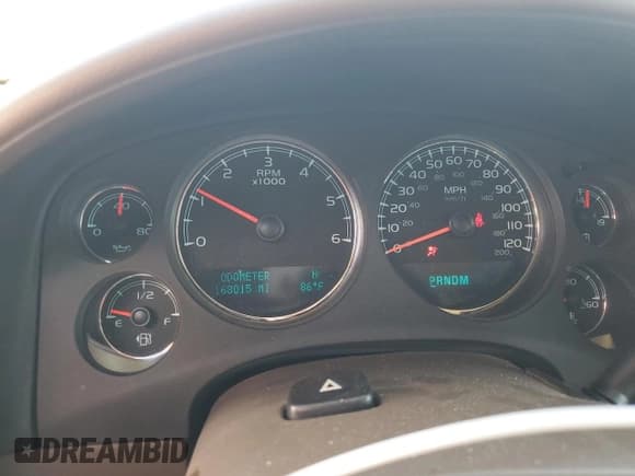 ✅ 2010 Chevrolet Suburban LT • VIN: 1GNUCJE09AR204548 • Lot: 52186805. Listed on Copart with 168,015 mi. Free auction sales archive from the USA and detailed vehicle history report at DreamBid. Image 9.