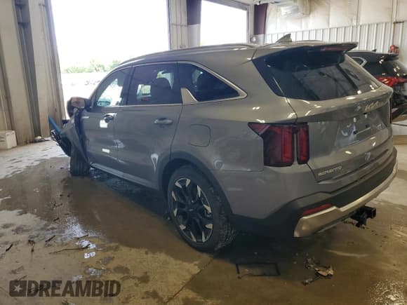 ✅ 2025 Kia Sorento X-Line EX • VIN: 5XYRHDJF4SG382833 • Lot: 62180405. Wystawiony na Copart z przebiegiem 1 420 mil. Bezpłatny archiwum sprzedaży aukcyjnych z USA i szczegółowy raport historii pojazdu na DreamBid. Zdjęcie 2.