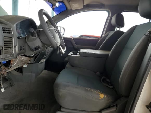 ✅ 2005 Nissan Titan LE • VIN: 1N6AA07AX5N539233 • Lot: 84280675. Listed on Copart with 282,884 mi. Free auction sales archive from the USA and detailed vehicle history report at DreamBid. Image 7.