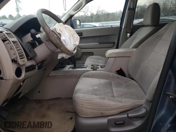 ✅ 2010 Ford Escape XLT • VIN: 1FMCU0D74AKC14886 • Lot: 89265285. Wystawiony na Copart z przebiegiem 115 460 mil. Bezpłatny archiwum sprzedaży aukcyjnych z USA i szczegółowy raport historii pojazdu na DreamBid. Zdjęcie 7.