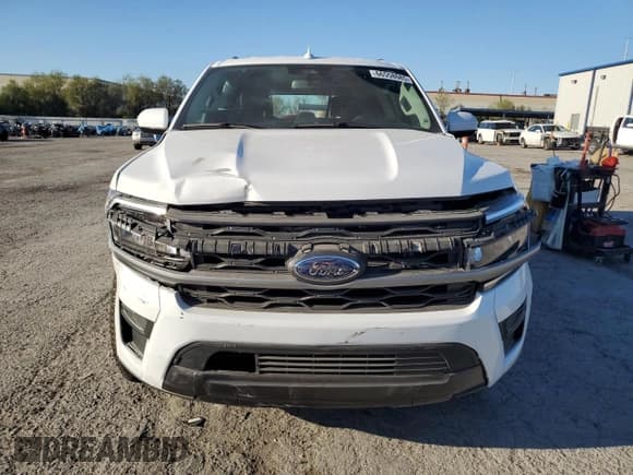 ✅ 2024 Ford Expedition Max XLT • VIN: 1FMJK1H88REB02835 • Lot: 66558685. Wystawiony na Copart z przebiegiem 6 718 mil. Bezpłatny archiwum sprzedaży aukcyjnych z USA i szczegółowy raport historii pojazdu na DreamBid. Zdjęcie 5.