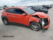 ✅ 2019 Hyundai Kona SE • VIN: KM8K12AA8KU391186 • Лот: 64648014. Опубликован ранее на Copart с пробегом 73 763 миль. Бесплатный доступ к архиву аукционных продаж из США и подробный отчёт об истории автомобиля на DreamBid. Изображение 4.