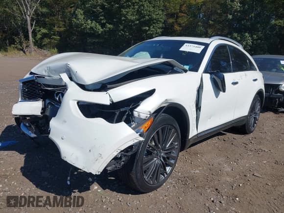 ✅ 2017 Infiniti QX70 • VIN: JN8CS1MW8HM412218 • Lot: 43375400. Wystawiony na IAAI z przebiegiem 30 133 mil. Bezpłatny archiwum sprzedaży aukcyjnych z USA i szczegółowy raport historii pojazdu na DreamBid. Zdjęcie 18.