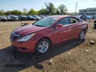 ✅ 2013 Hyundai Sonata GLS • VIN: 5NPEB4AC0DH798833 • Лот: 86815655. Опубликован ранее на Copart с пробегом 42 002 миль. Бесплатный доступ к архиву аукционных продаж из США и подробный отчёт об истории автомобиля на DreamBid. Изображение 1.