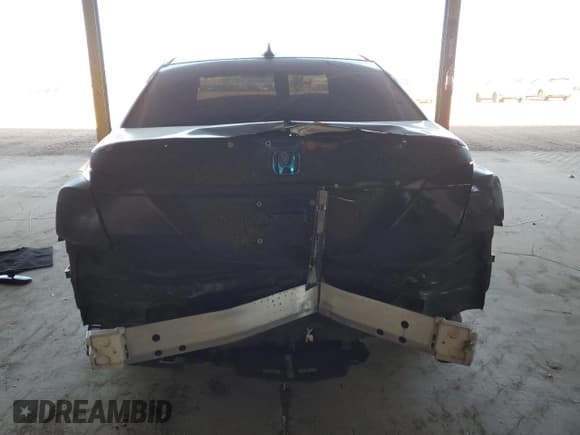 ✅ 2015 Honda Accord • VIN: 1HGCR6F31FA005722 • Лот: 66760705. Опубликован ранее на Copart с пробегом 140 390 миль. Бесплатный доступ к архиву аукционных продаж из США и подробный отчёт об истории автомобиля на DreamBid. Изображение 6.